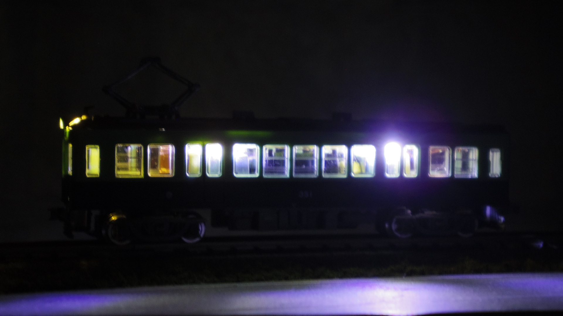 鉄道コレクションはアクリルガッシュで遮光できるのか | ケンヤのすぺーす